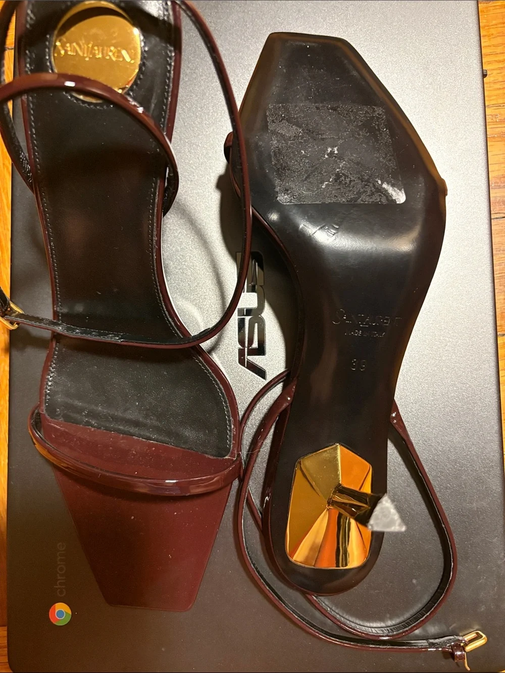 SAINT LAURENT
Lee Sandal - Picture 7 of 7